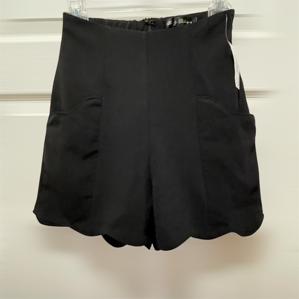 Hot & Delicious Black Women's Dress Shorts